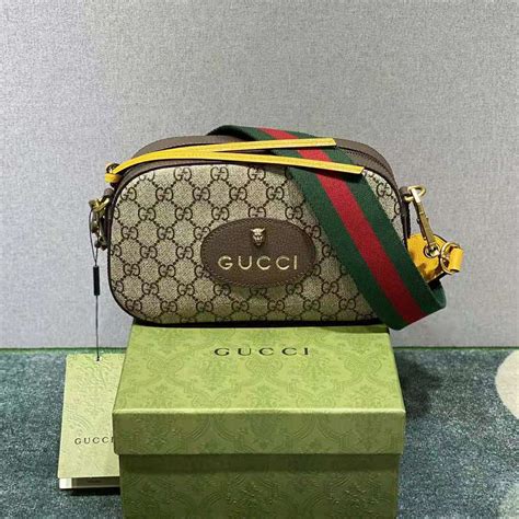 gucci supreme neo messenger bag